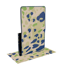Load image into Gallery viewer, Cheetah in the Grass Clutch
